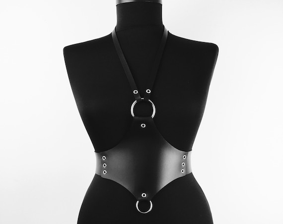 Oversized leather waist belt harness, O ring waist harness belt her, Sexy leather waist belt, Chest leather harness, Sexy leather handmade
