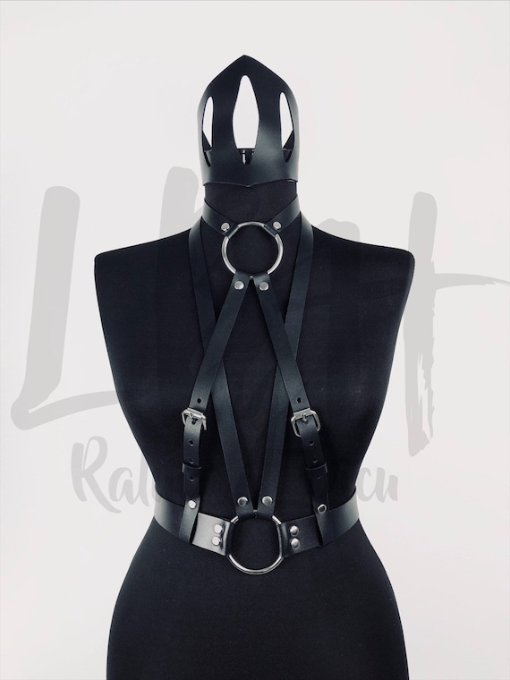 Stylish Leather Harness with O Rings