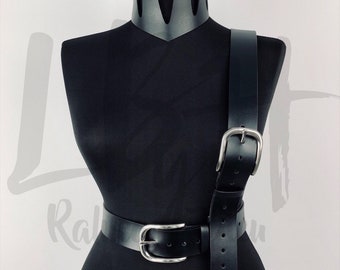 Fashionable Black Over-Shoulder Strap Belt