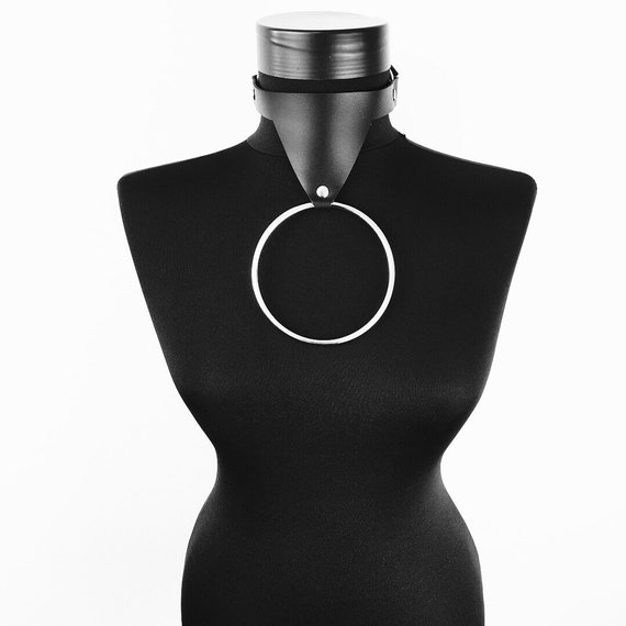 Oversized O-Ring Leather Collar