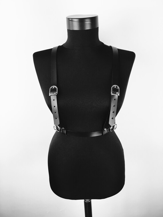 Versatile Black Leather Belt with Braces