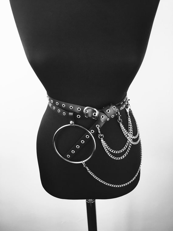 Modern Leather Waist Belt with O-Ring and Chain Accents