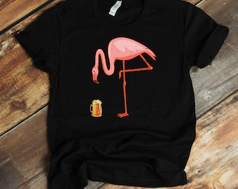 T-shirt drôle de flamant rose - chemise d'amant de flamant rose d'amant de bière