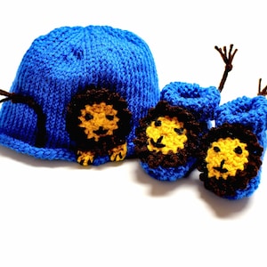 Yarn Lion Face Hat and Booties Set
