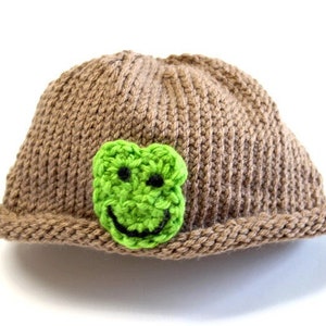 Knit Baby Hat with Green Frog Face, Newborn Crib Hat for New Babies, Birth Photography Prop, Expectant Parents, Baby Shower Gifts Ideas