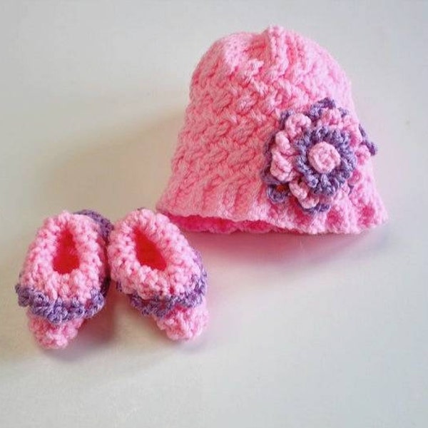 Micro Preemie Baby Hat and Socks, NICU Essentials, Tiny Newborn Crib Hats, Hospital Nurse Accessories, Expectant Parents, Premature Birth