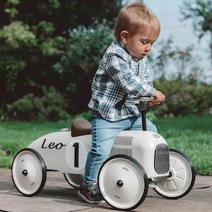 Cool Ride-0n Racing car in lots of colours