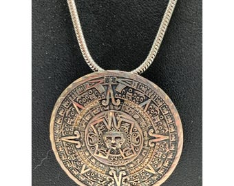 Collar y broche vintage de plata esterlina con calendario azteca (925, México)