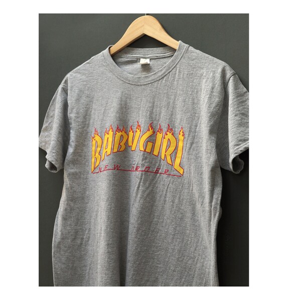 Vintage Look T-shirt Graphic Tee Size 