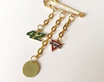 Mixed charm & chain safety pin