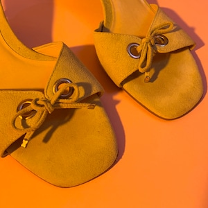 Chartreuse Schnürschuhe Tüllen Kitten Heels