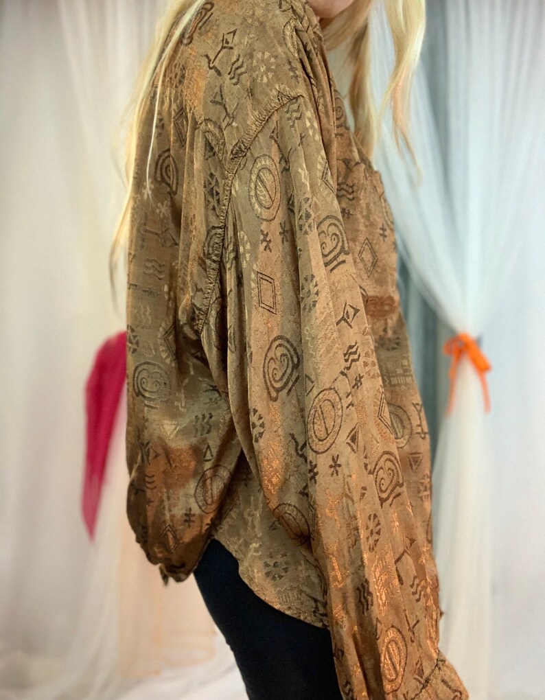 80\u2019s rayon jacquard open back button down