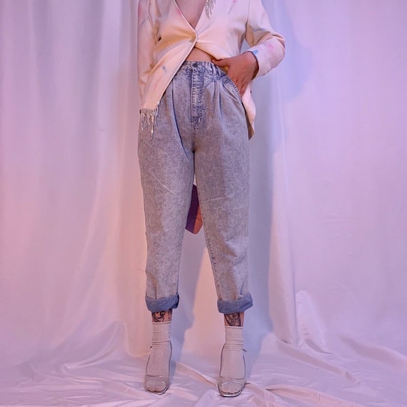 Acid wash pleated chambray pants
