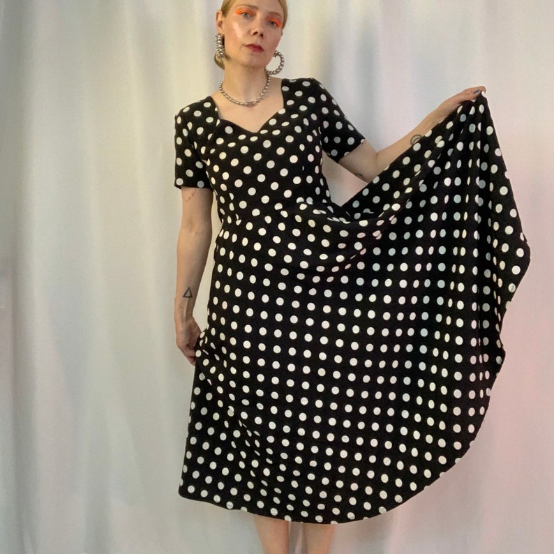 Sweetheart polka dot dress image 2