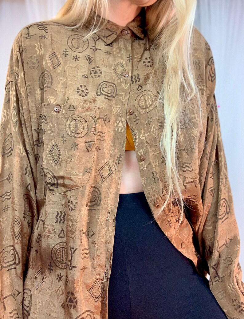 80\u2019s rayon jacquard open back button down