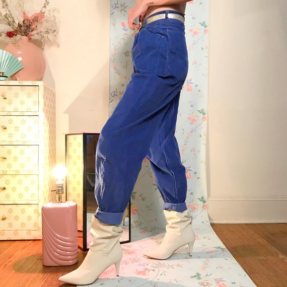 Pleated corduroy pants