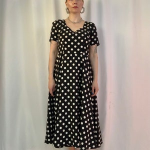 Sweetheart polka dot dress image 4