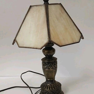 Vintage Antique Slag Glass Six Panel Table Boudoir Lamp