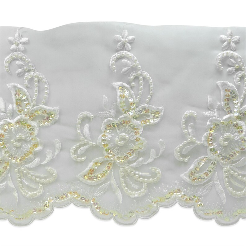 White Expo Vintage Pansy Bridal Lace Trim per yard