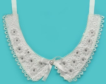 Lace Collar With Gold Flowers