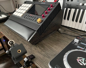 Akai MPC Live 2 木製スタンド/ MPC スタンド / Akai Mpc