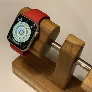 Wooden Watch Stand – Handmade Watch Holder in Walnut or Maple – Elegant Gift for Men or Couples