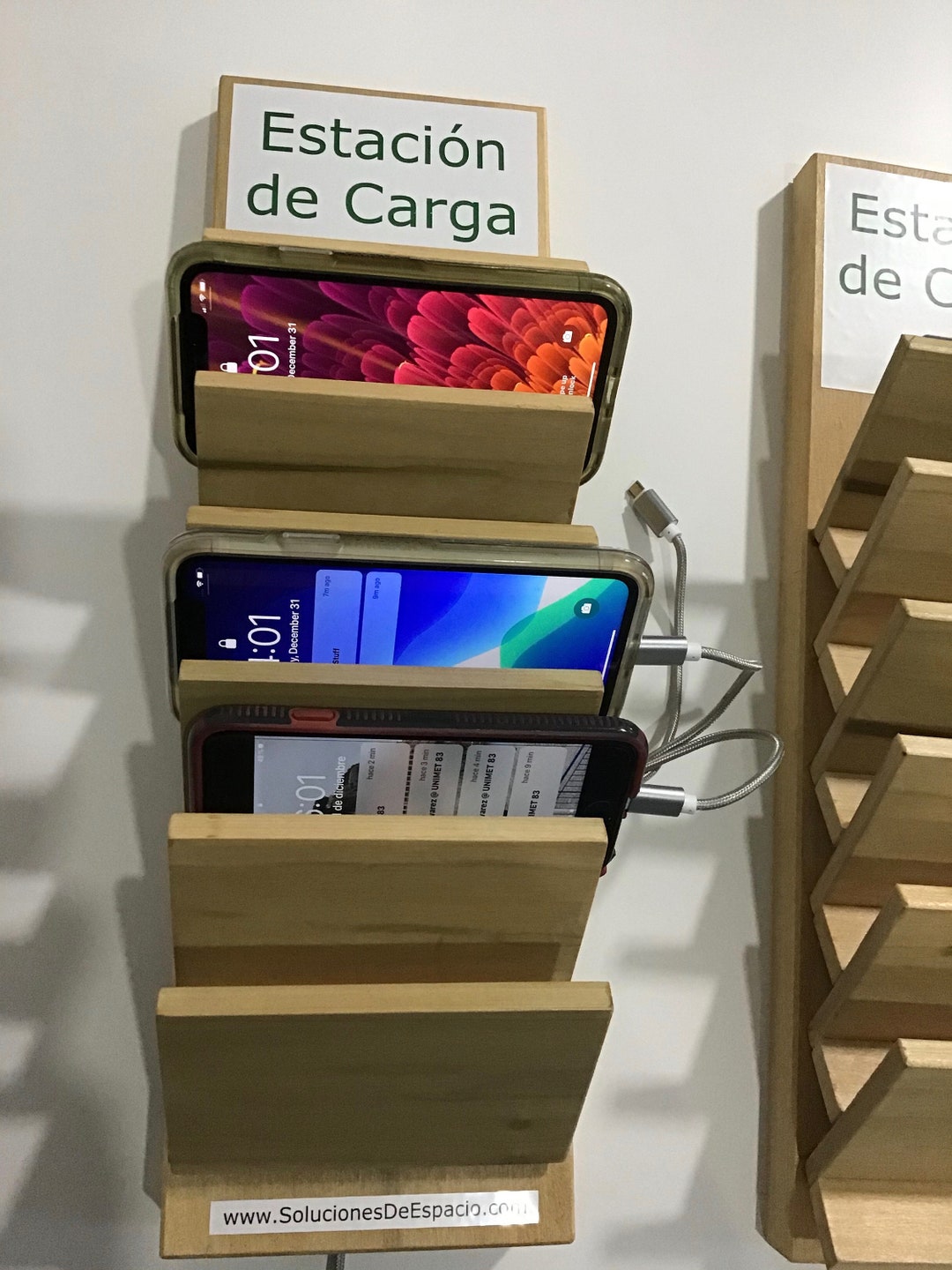 Stazione Di Ricarica In Legno Per Telefono E Orologio | Docking Station USB, Organizer Da Scrivania