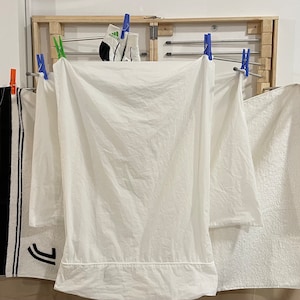 Séchoir mural en bois - Sèche-linge pliable dans une boîte décorative - Solution de blanchisserie peu encombrante - Design personnalisable