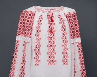 Hand Embroidered Romanian Blouse handmade traditiona; Vintage IE Cotton Folk costume Top M