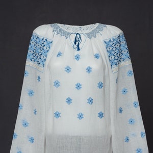 M vintage & NEVER WORN hand embroidered Romanian blouse Roumaine Rumänische bluse tracht folk costume vyshyvanka traditional ie romaneascae