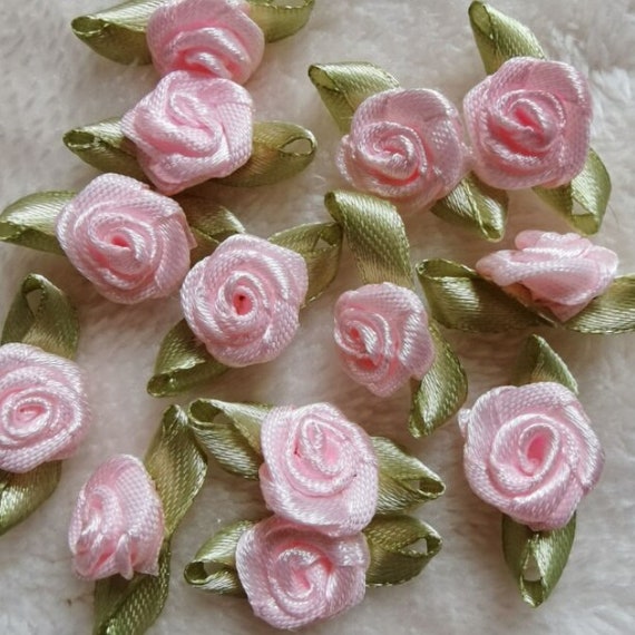 VIVIQUEN 50pcs Mini Satin Ribbon Bows Ribbon Flowers 25mm x 26mm Appliques DIY Craft for Sewing, Scrapbooking, Wedding, Gift (Baby Pink)