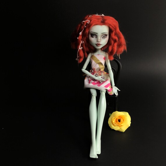 repainted monster high dolls