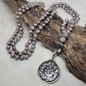 Long beaded necklace/pendant necklace/pearl necklace/boho jewelry/freshwater pearl necklace/pendant necklace