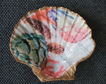 decoupage sea shell/decoupage shell dish/decoupage shell trinket dish/ring dish/trinket dish/coastal decor/beach decor/shell ring dish