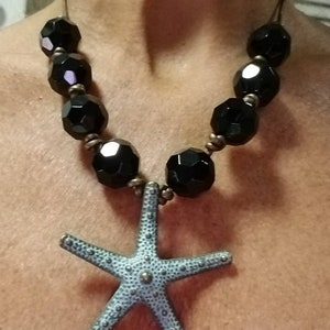 Starfish pedant necklace/boho beach necklace/chunky beaded pendant necklace/black beaded choker/starfish pendant choker/coastal jewelry