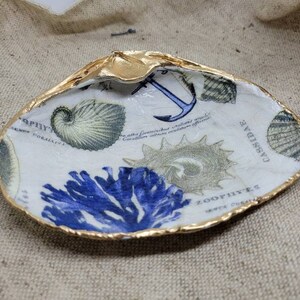 Sea shell trinket dish/decoupage sea shell/trinket dish/sea shell/ring dish/decoupage clam shell/shell dish/coastal decor/beach decor