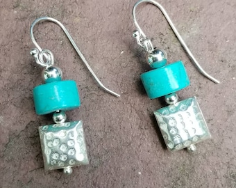 Pendientes de plata esterlina / joyas de plata / pendientes turquesa / joyas turquesa / pendientes colgantes / pendientes estilo boho / pendientes tribales / alambre de plata