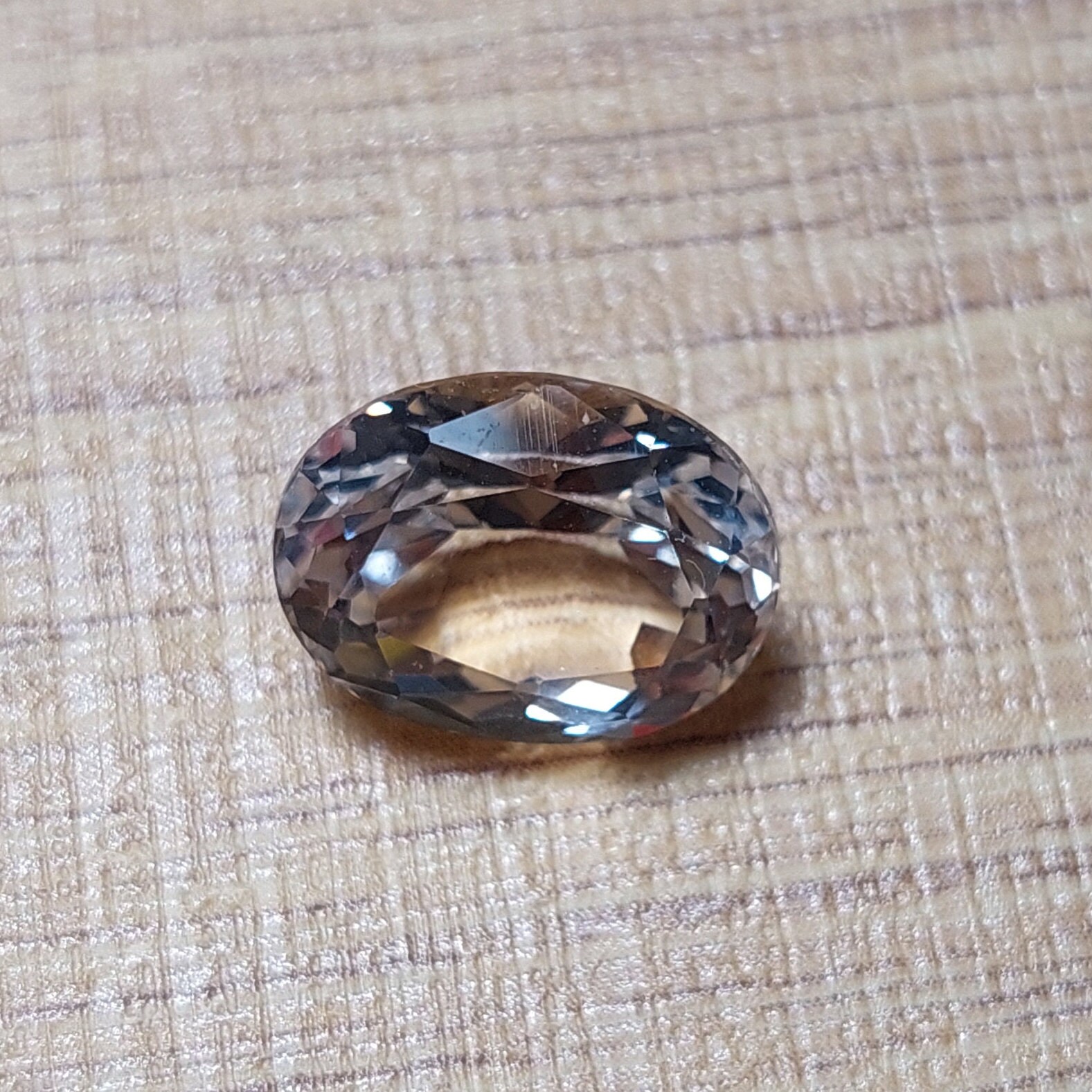 Pierres précieuses en taille Ovale – Prix & Photos