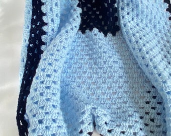 Blue crochet baby blanket, cute baby shower gift for baby boy, newborn baby gift, handmade washable baby blanket