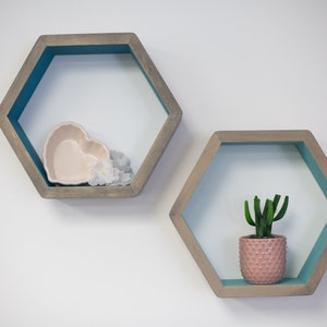 Hexagon Shelves Set of 2, Honeycomb Shelves, Floating Shelves, Geometric Shelves, Hexagon Shelves, Modern Shelves,  Living Room Shelves
