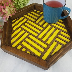 Bandeja de mesa de café - Bandeja de servicio de madera - Bandeja moderna - Bandeja de café - Decoración de mesita de noche - Bandeja de té - Bandeja para atrapar todos - Bandeja para baratijas - Amarillo