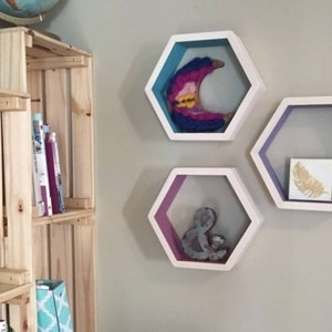 Hexagon Shelves Set of 3, Honeycomb Shelves, Floating Shelves, Geometric Shelves, Hexagon Shelf, Modern Shelves,  Living Room Shelves