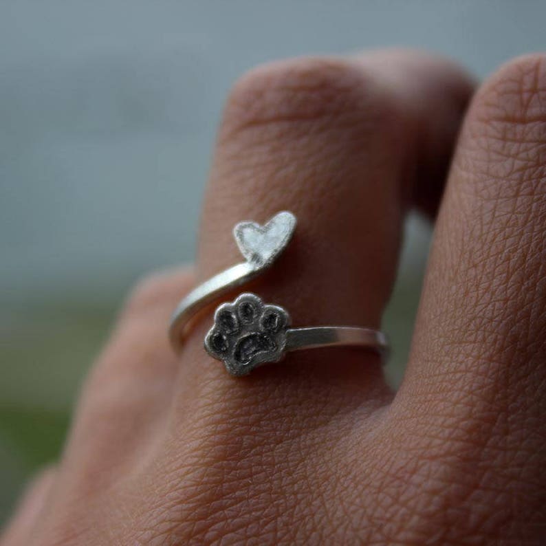 cat and heart print. Silver Ring Dog