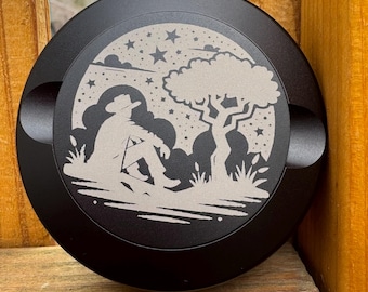 Estuche de nicotina con diseño de vaquero bajo el cielo nocturno grabado / Estuche de aluminio / Estuche / Estuche discreto / Estuche de viaje