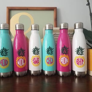 Personalized stainless steel water bottle. Monogram water bottle. Custom design bottle. Monogram gift. Bridal party gifts. 3+ Colors design