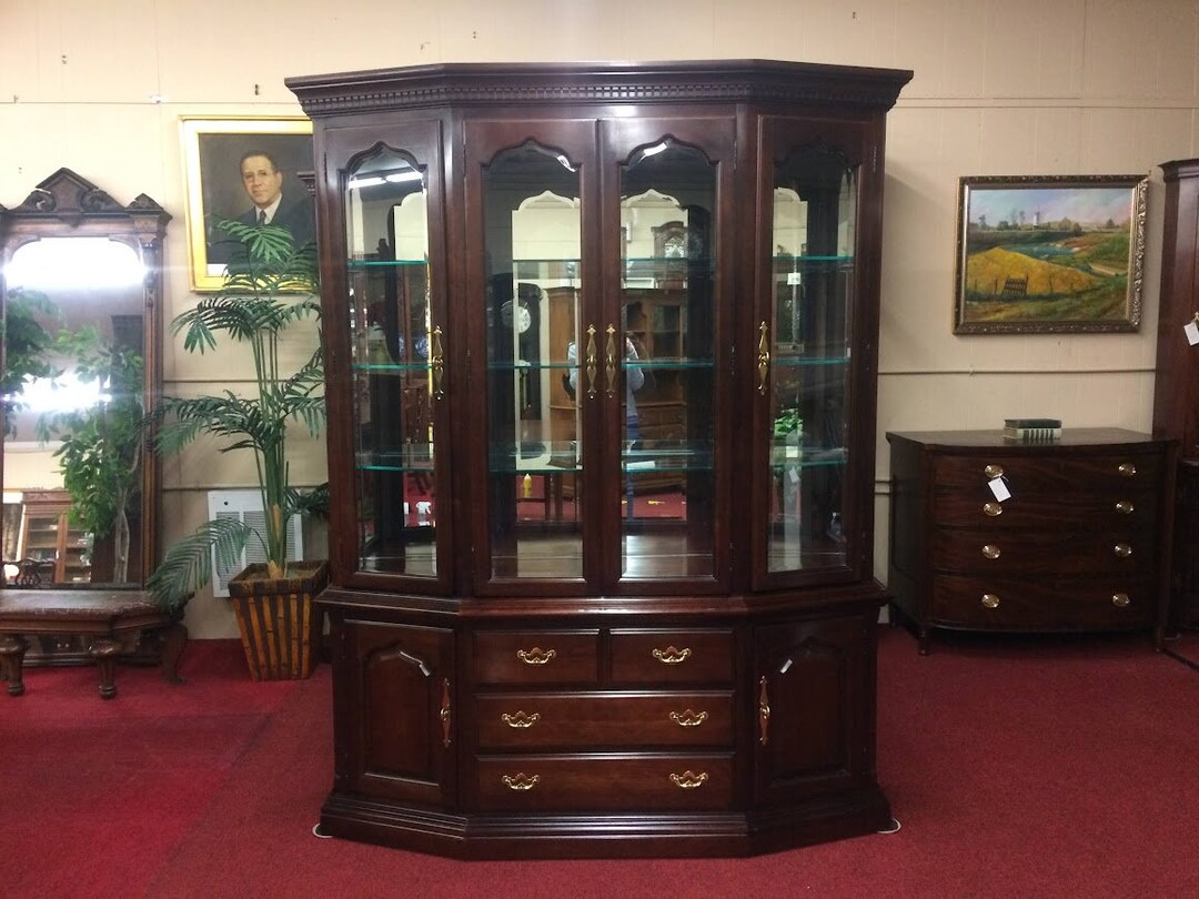 China Thomasville Furniture, Lighted Formal Dining