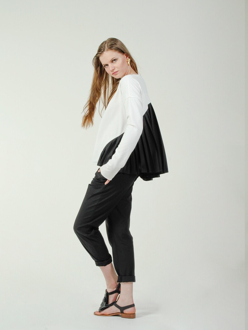 Extravagant Sweater with Plisse Oversized Black And White Sweater Elegant SweaterOversized Ruffle SweatshirtRuffle TopPlus Sizes
