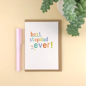 Bester Stiefvater aller Zeiten! Helle und bunte typografische A6 Vatertagskarte / süß / Stiefvater / wie ein Vater / Stiefeltern / Geburtstag / modern