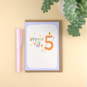Youpi ! Vous avez 5 ans ! Bougie du 5e anniversaire Carte pour enfants, carte d'âge pour enfants, carte de personnage, cinquième anniversaire, carte de 5 ans / pour garçons et filles