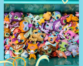 Authentic Vintage LPS ~ 3 Pc Littlest Pet Shop  Generation 4 Pets & Fairies Blind Bag ~ Randomly Selected w/ Gift Bag!